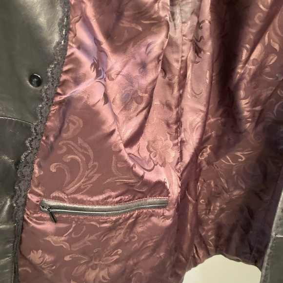 Vintage Wilson Leather Woman’s Coat-great details - Picture 8 of 9